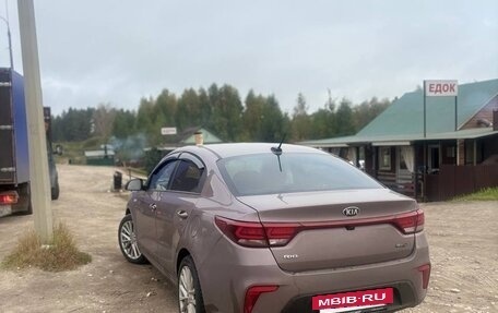KIA Rio IV, 2018 год, 990 000 рублей, 5 фотография