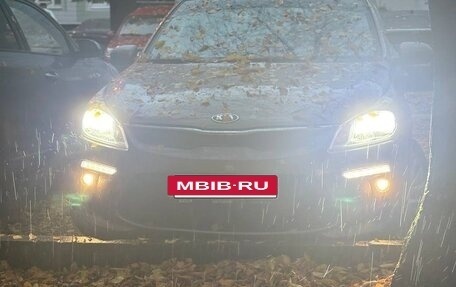 KIA Rio IV, 2018 год, 990 000 рублей, 8 фотография