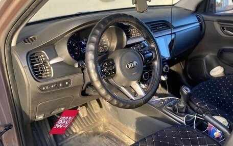 KIA Rio IV, 2018 год, 990 000 рублей, 18 фотография