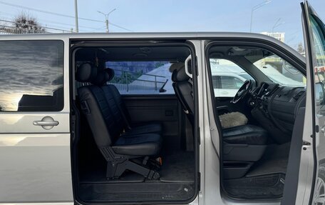 Volkswagen Caravelle T5, 2011 год, 1 650 000 рублей, 10 фотография