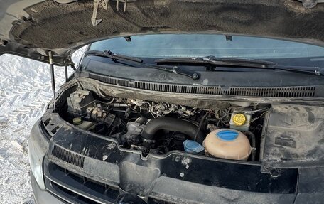 Volkswagen Caravelle T5, 2011 год, 1 650 000 рублей, 18 фотография