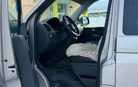 Volkswagen Caravelle T5, 2011 год, 1 650 000 рублей, 13 фотография