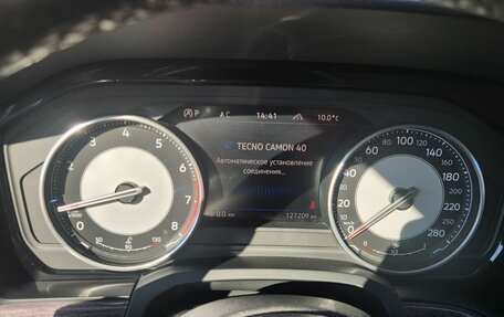 Volkswagen Touareg III, 2019 год, 4 150 000 рублей, 10 фотография