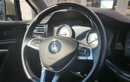 Volkswagen Touareg III, 2019 год, 4 150 000 рублей, 25 фотография