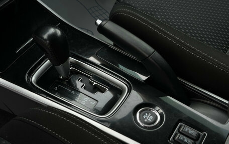 Mitsubishi Outlander III рестайлинг 3, 2018 год, 1 790 000 рублей, 12 фотография