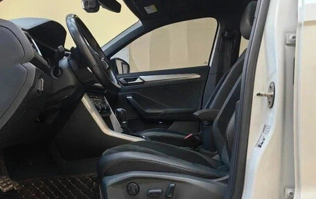 Volkswagen T-Roc I, 2022 год, 1 550 000 рублей, 7 фотография