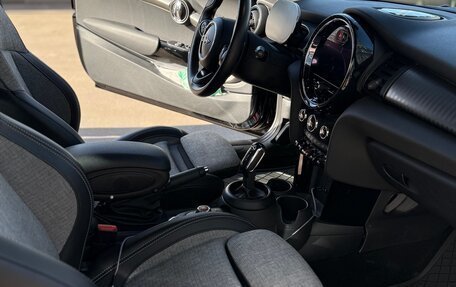 MINI Hatch, 2020 год, 3 750 000 рублей, 10 фотография