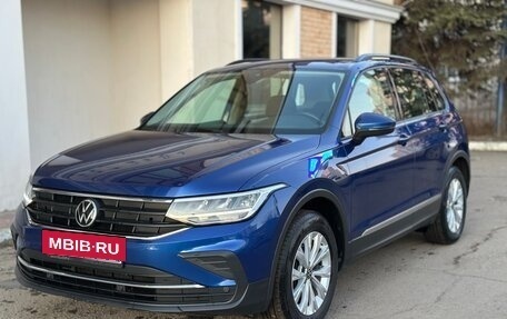 Volkswagen Tiguan II, 2021 год, 2 450 000 рублей, 3 фотография