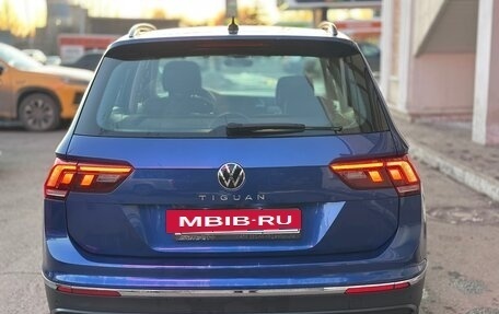 Volkswagen Tiguan II, 2021 год, 2 450 000 рублей, 6 фотография