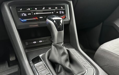 Volkswagen Tiguan II, 2021 год, 2 450 000 рублей, 18 фотография