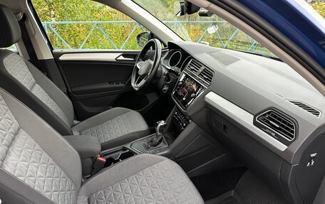 Volkswagen Tiguan II, 2021 год, 2 450 000 рублей, 21 фотография