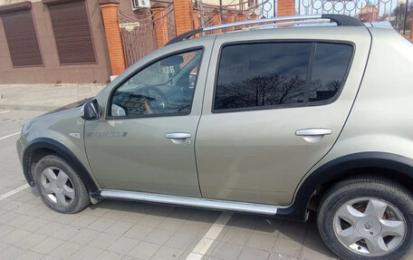 Renault Sandero I, 2012 год, 580 000 рублей, 2 фотография