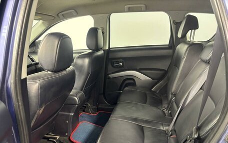 Mitsubishi Outlander III рестайлинг 3, 2007 год, 879 900 рублей, 10 фотография