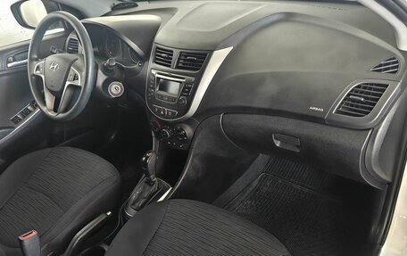 Hyundai Solaris II рестайлинг, 2015 год, 1 200 000 рублей, 11 фотография