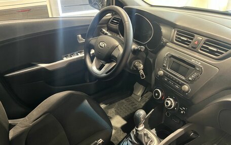 KIA Rio III рестайлинг, 2013 год, 810 000 рублей, 13 фотография