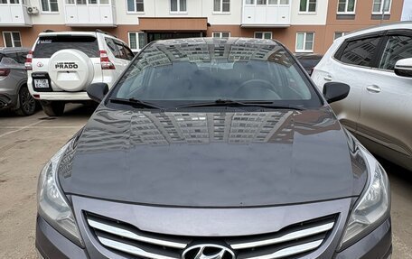 Hyundai Solaris II рестайлинг, 2014 год, 810 000 рублей, 2 фотография