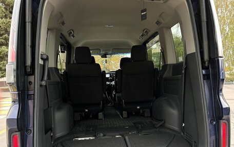 Honda Stepwgn IV, 2018 год, 2 200 000 рублей, 11 фотография