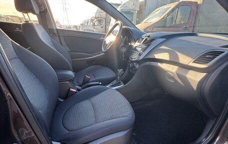 Hyundai Solaris II рестайлинг, 2015 год, 8 фотография