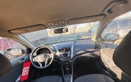 Hyundai Solaris II рестайлинг, 2015 год, 10 фотография