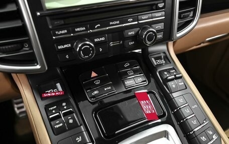 Porsche Cayenne III, 2015 год, 3 098 000 рублей, 16 фотография