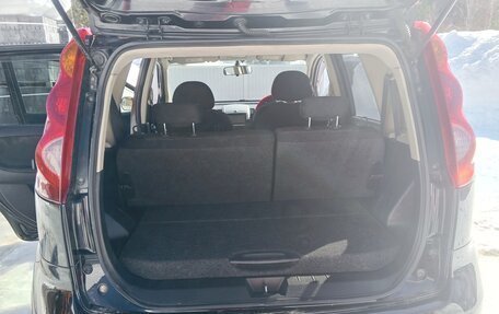 Nissan Note II рестайлинг, 2009 год, 4 фотография