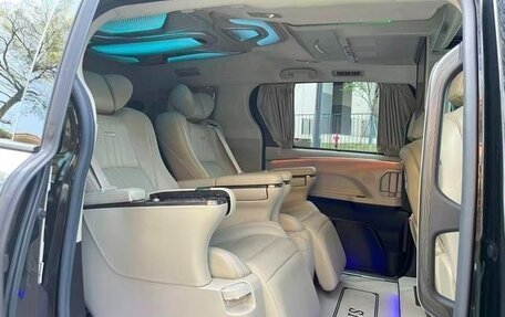 Toyota Sienna, 2024 год, 7 250 000 рублей, 11 фотография