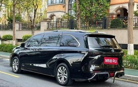 Toyota Sienna, 2024 год, 7 250 000 рублей, 4 фотография