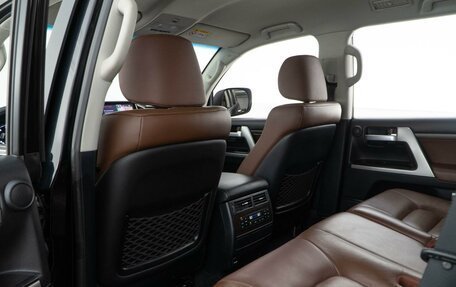 Toyota Land Cruiser 200, 2017 год, 5 679 000 рублей, 11 фотография