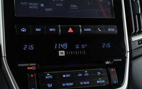 Toyota Land Cruiser 200, 2017 год, 5 679 000 рублей, 18 фотография