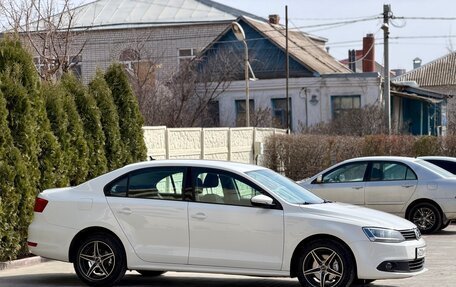 Volkswagen Jetta VI, 2013 год, 1 195 000 рублей, 6 фотография