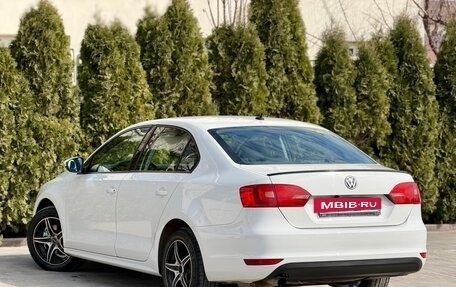 Volkswagen Jetta VI, 2013 год, 1 195 000 рублей, 3 фотография