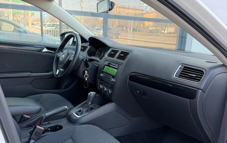 Volkswagen Jetta VI, 2013 год, 1 195 000 рублей, 21 фотография