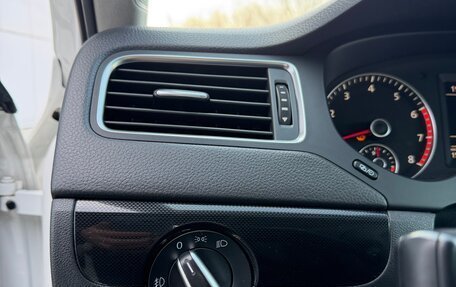 Volkswagen Jetta VI, 2013 год, 1 195 000 рублей, 19 фотография