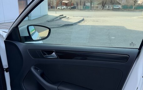 Volkswagen Jetta VI, 2013 год, 1 195 000 рублей, 20 фотография