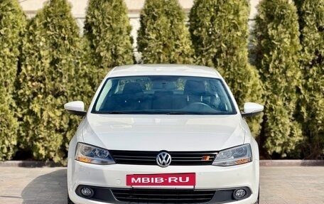 Volkswagen Jetta VI, 2013 год, 1 195 000 рублей, 8 фотография