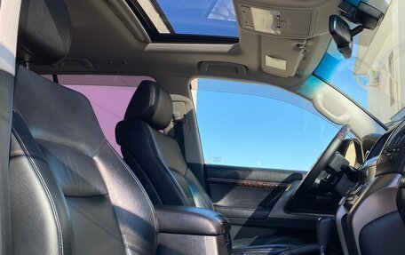 Toyota Land Cruiser 200, 2011 год, 3 800 000 рублей, 7 фотография