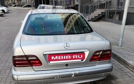 Mercedes-Benz E-Класс, 2002 год, 410 000 рублей, 4 фотография