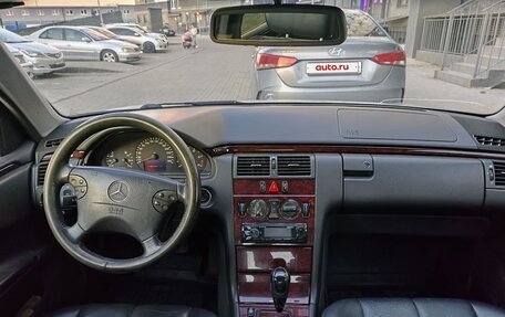 Mercedes-Benz E-Класс, 2002 год, 410 000 рублей, 6 фотография