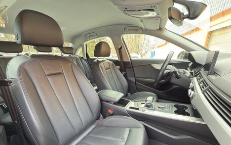 Audi A4, 2019 год, 2 000 000 рублей, 13 фотография