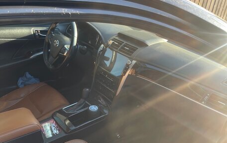 Toyota Camry, 2016 год, 1 950 000 рублей, 2 фотография