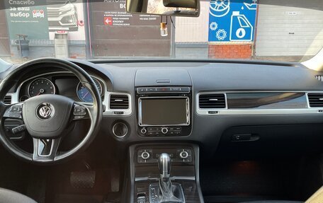 Volkswagen Touareg III, 2015 год, 2 270 000 рублей, 14 фотография