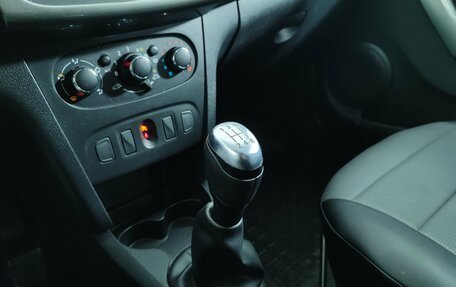 Renault Logan II, 2021 год, 1 178 000 рублей, 17 фотография