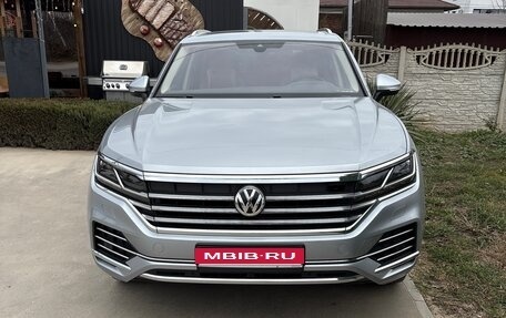 Volkswagen Touareg III, 2019 год, 5 900 000 рублей, 1 фотография