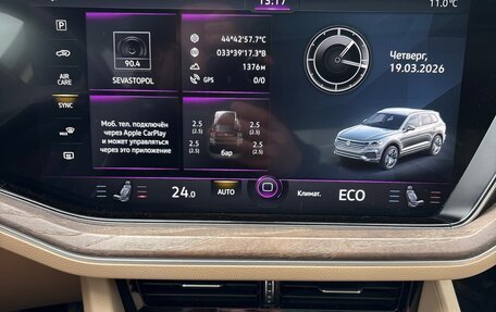 Volkswagen Touareg III, 2019 год, 5 900 000 рублей, 7 фотография