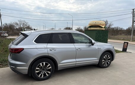 Volkswagen Touareg III, 2019 год, 5 900 000 рублей, 3 фотография