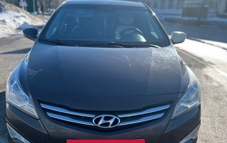 Hyundai Solaris II рестайлинг, 2015 год, 700 000 рублей, 3 фотография