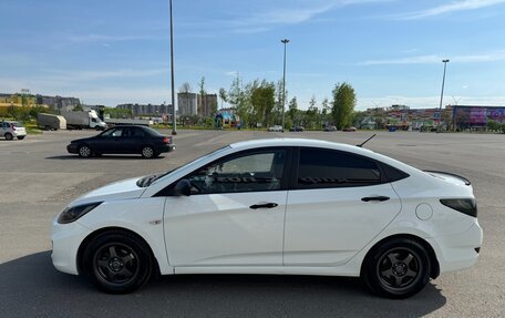 Hyundai Solaris II рестайлинг, 2014 год, 700 000 рублей, 2 фотография