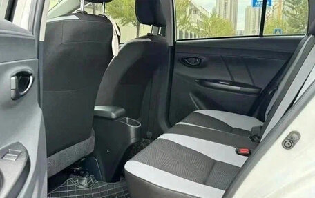 Toyota Yaris XP150 рестайлинг, 2022 год, 1 060 000 рублей, 6 фотография