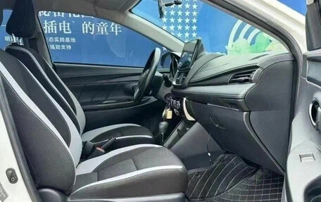 Toyota Yaris XP150 рестайлинг, 2022 год, 1 060 000 рублей, 5 фотография