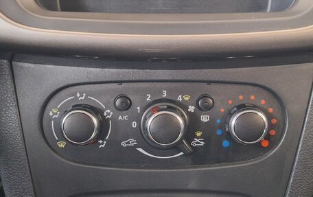 Renault Logan II, 2021 год, 830 000 рублей, 10 фотография